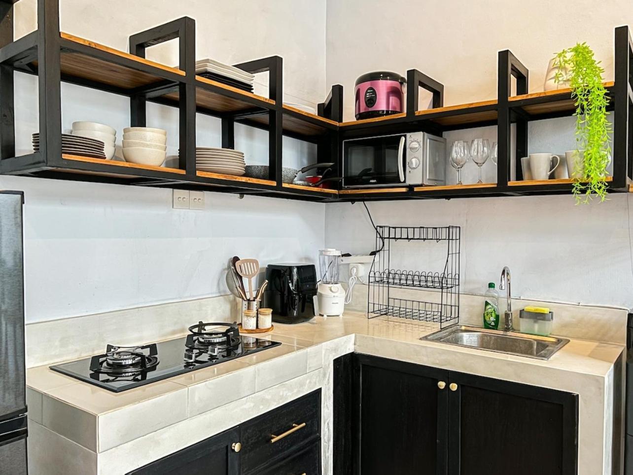 Island Boy Guesthouse T Prime Location In Canggu Екстериор снимка