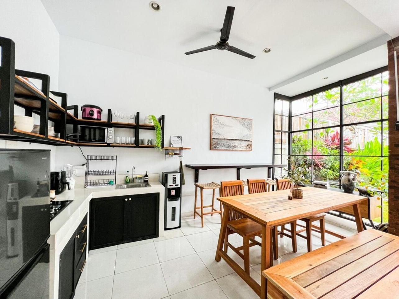 Island Boy Guesthouse T Prime Location In Canggu Екстериор снимка